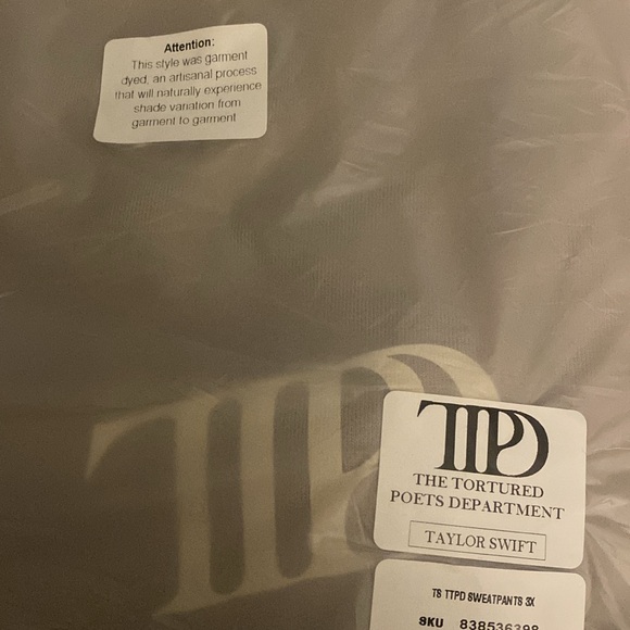 Taylor Swift TTPD beige sweatpants sz3X * nwt - Picture 4 of 5